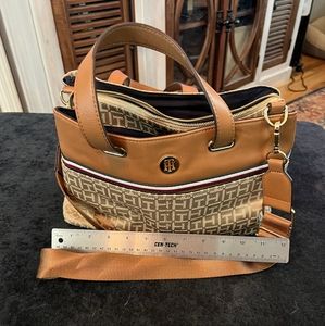Tommy Hilfiger Crossbody Purse